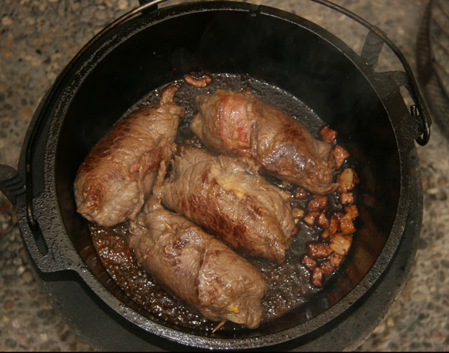 Rouladen aus dem Dutch Oven | BBQ-County