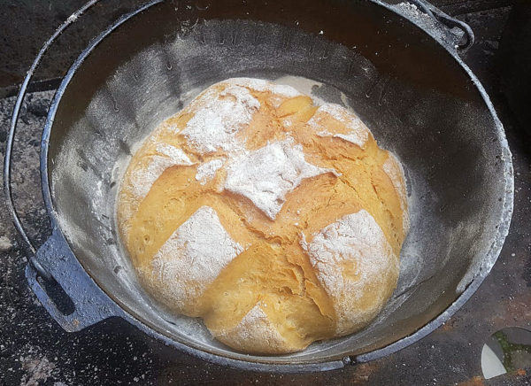 Buttermilchbrot aus dem Ducht Oven