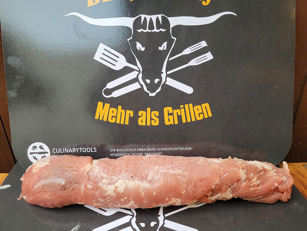 BBQ County Schweinefilet zusammengerollt