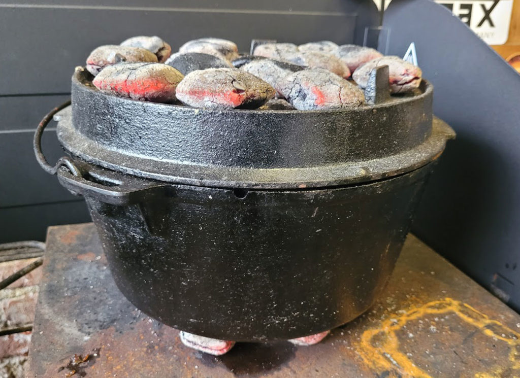 BBQ County kochen im Dutch Oven