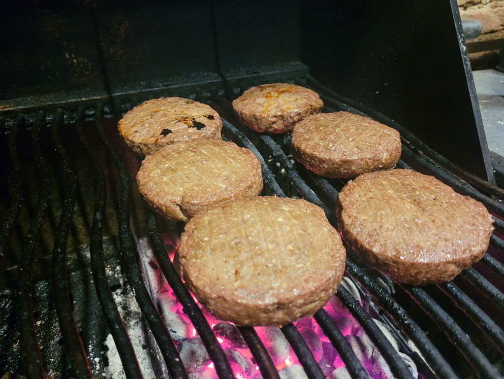 BBQ County Chili Cheese Burger direkt grillen